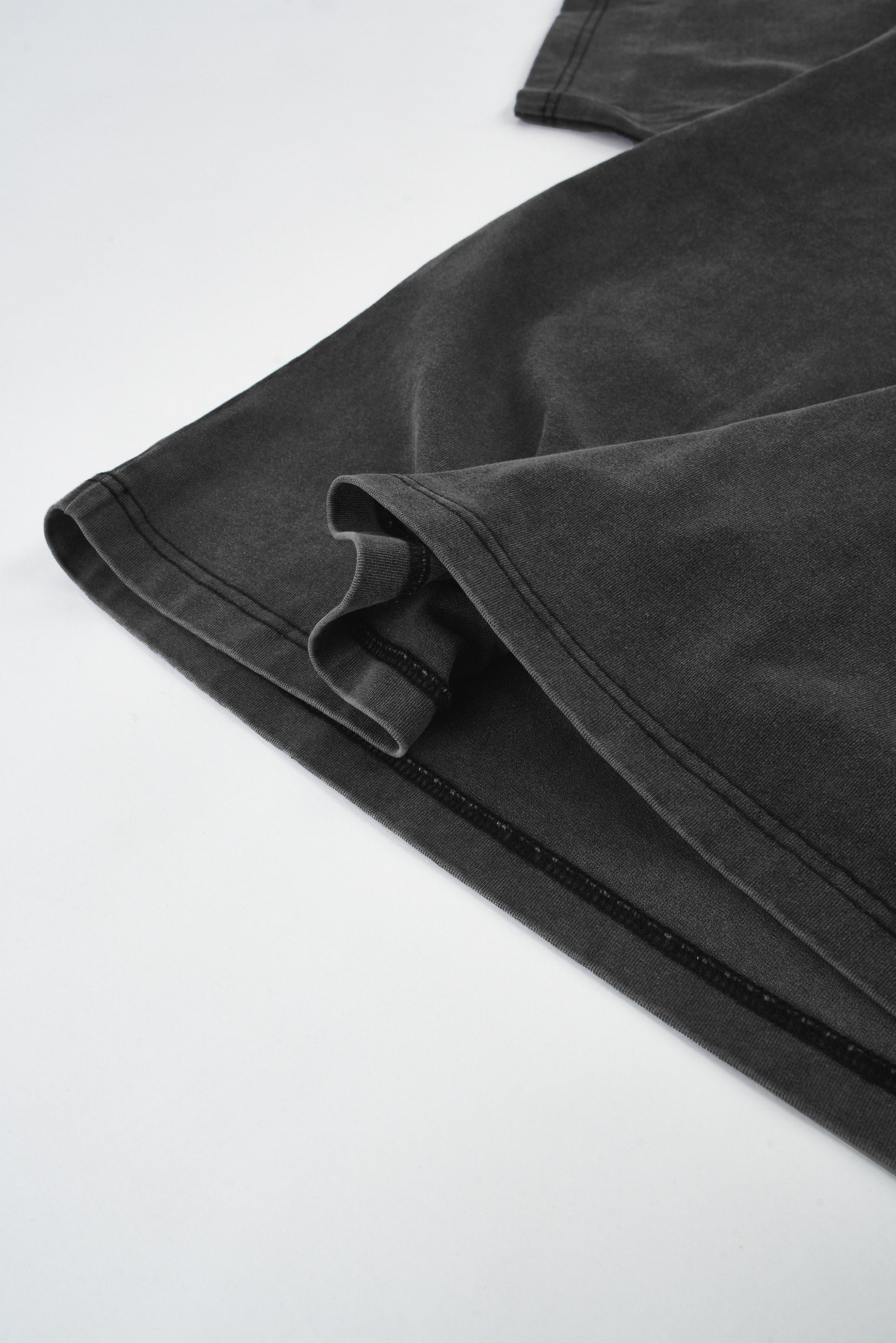 HEAVY WASHED LOGO TEE 水洗 LOGO 短 TEE (八月下旬依訂單順序出貨，現在下訂 優先寄出) - SHARECO DESIGN